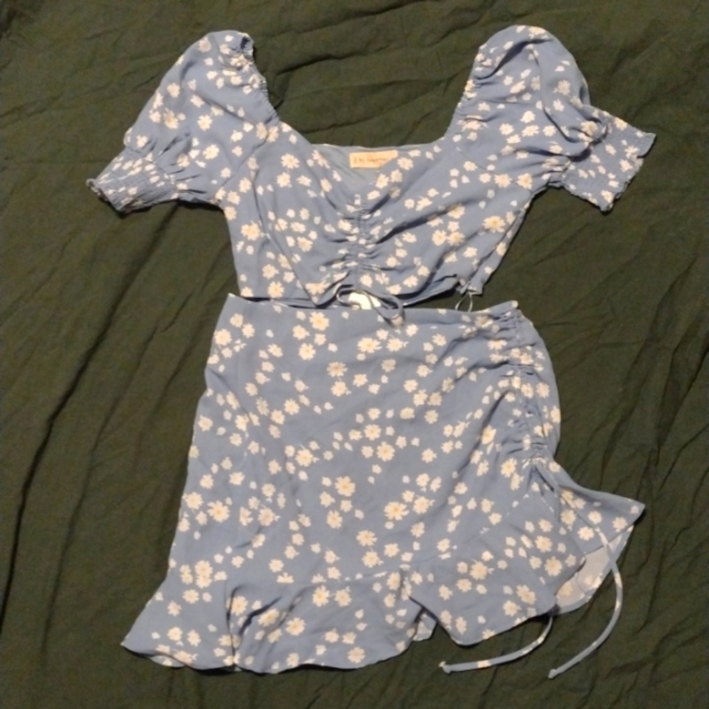 2 piece blue daisy dress top s skirt m